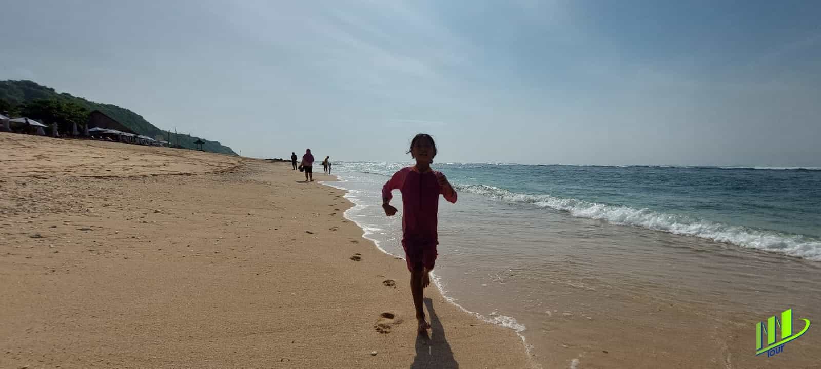 Private Half-Day Uluwatu Beach and Temple Tour