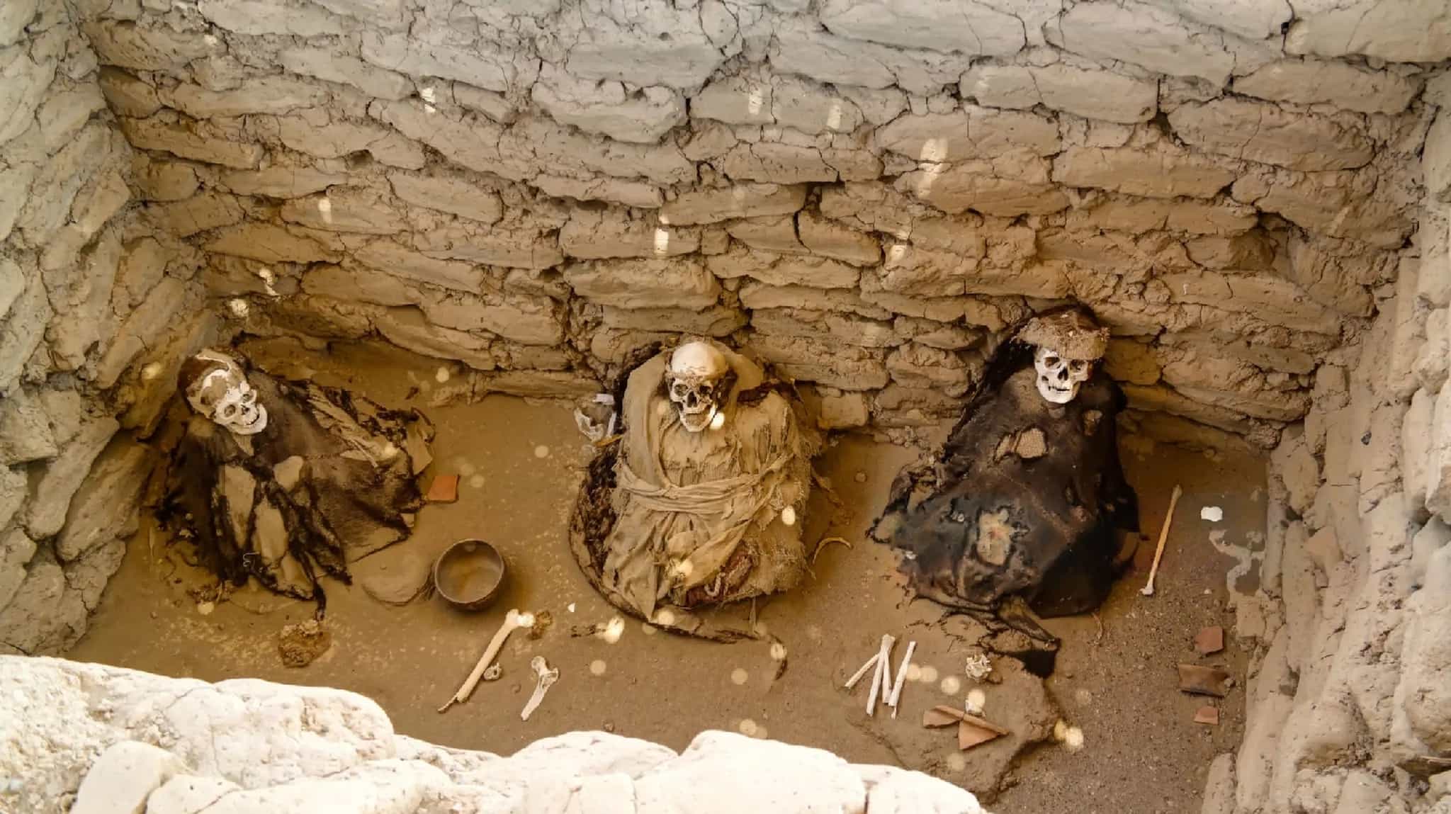 Naz-07 : Chauchilla's Ancient Tombs - Nazca's Burial Site Journey