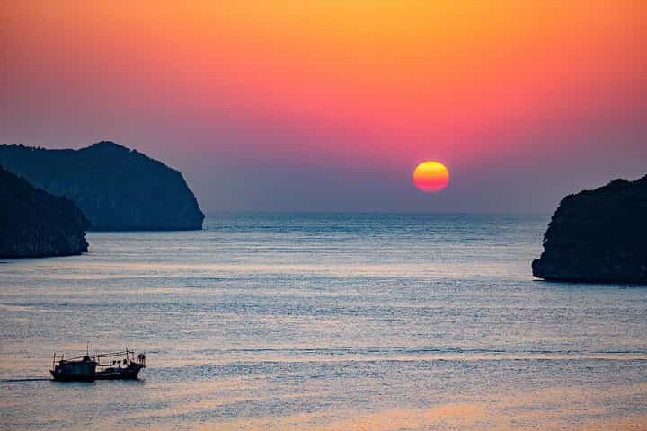 Experience Lan Ha Bay: Half-Day Boat Trip, Kayaking, and Sunset