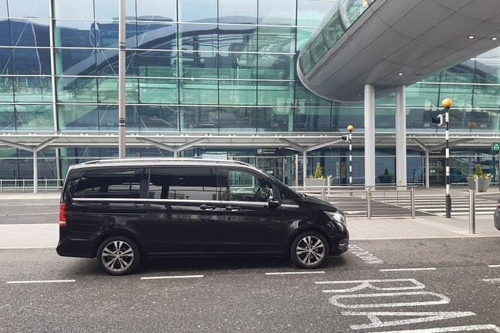 Dublin Airport to Kinnitty Castle Premium Car Service