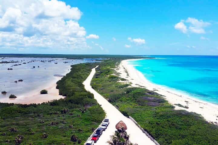 Costa Maya & Cozumel 2-in-1: Chacchoben, Bacalar & Jeep Adventure