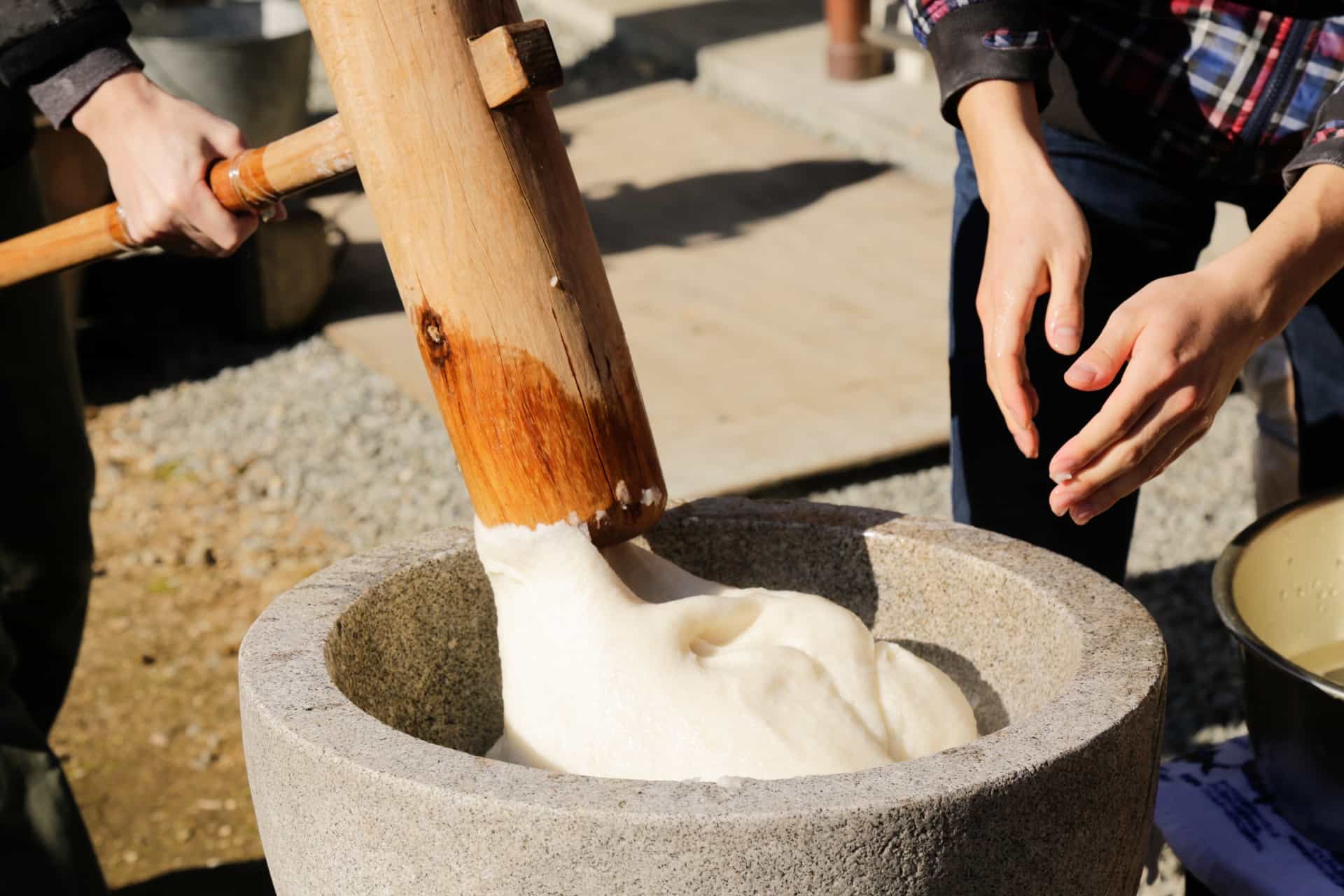 Pound & Taste Japan’s Festive Spirit | Hands-On Rice Cake Making in Nagoya’s Historic Shopping Street