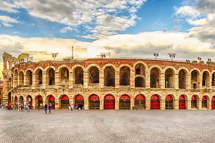 Private day trip from Venice to Verona, Lago di Garda & back