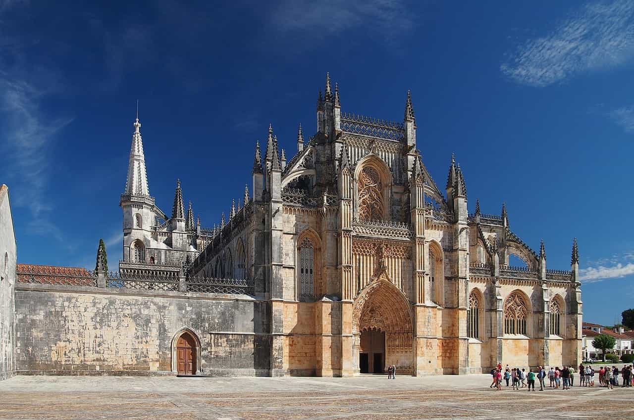 Fátima & Batalha Private E-Bike Tour