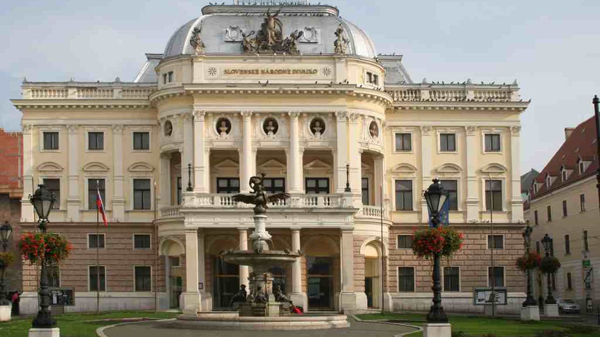 Bratislava Audio Tour: Palaces, Cathedrals, and Poetic Streets