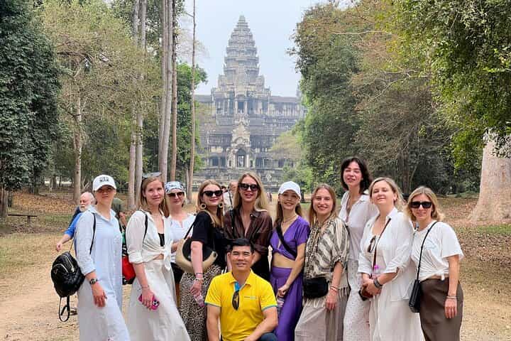 Classic Angkor Wat Sunrise or Sunset Private and Small GroupTour