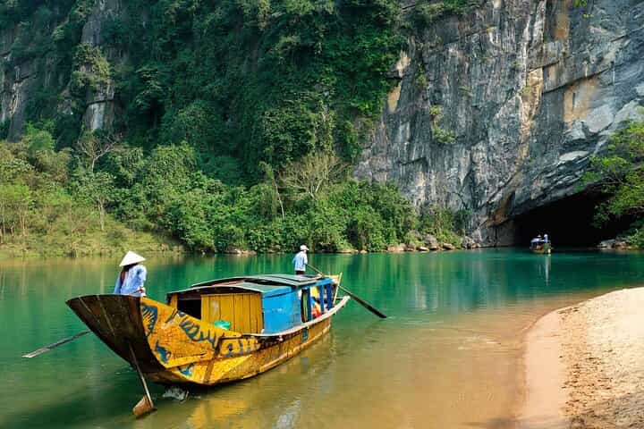 From Hue to Phong Nha and Paradise Caves for 2 Days