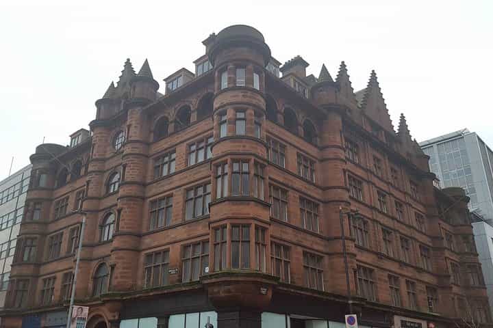 An Eclectic Best of Belfast with a local Walking/Experience tour.