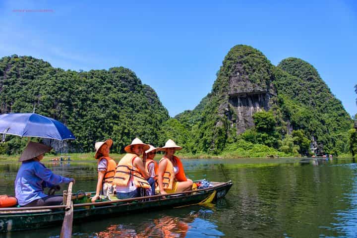 From Hanoi: Ninh Binh 1 Day Tour To Visit Bai Dinh & Trang An