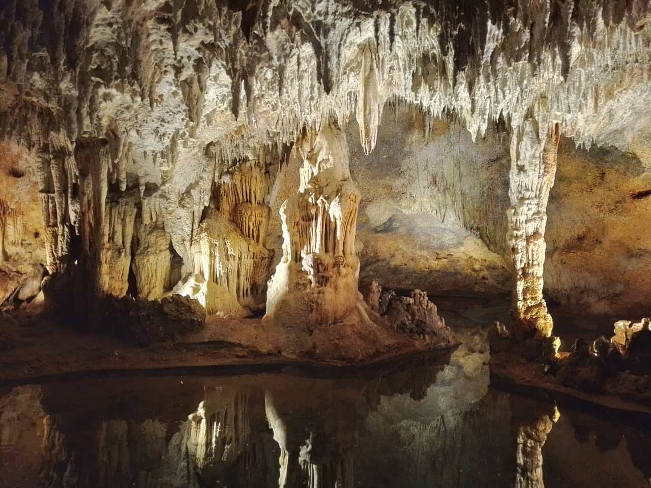 Cuevas de las Maravillas and Altos de Chavon
