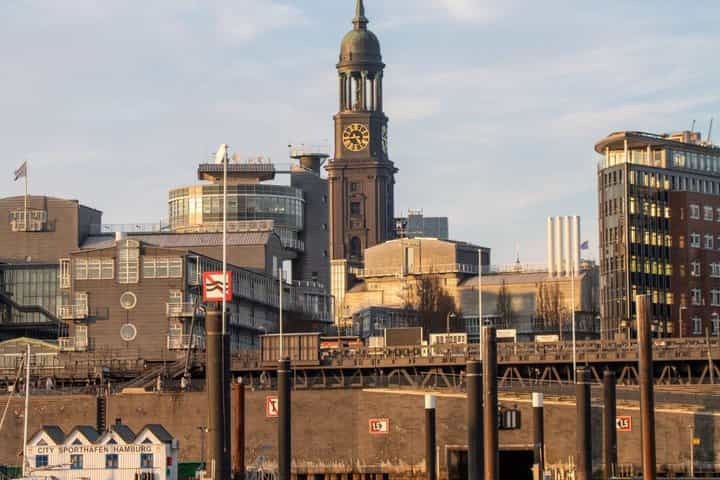 Hamburg Self-Guided City Walking Tour & Scavenger Hunt