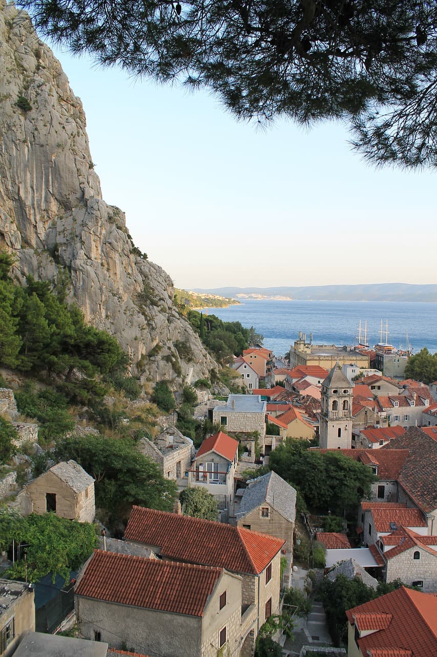 Shore Excursions - Pirates of Omiš & Garage Wine Tasting - Adults Only