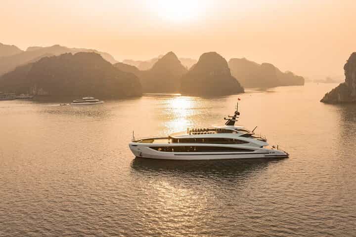 Top Luxury Day Cruise to Lan Ha Bay with Jacuzzi & Kayaking