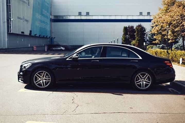 Private Transfer: King Abdulaziz Airport JED to Mecca in Business Car