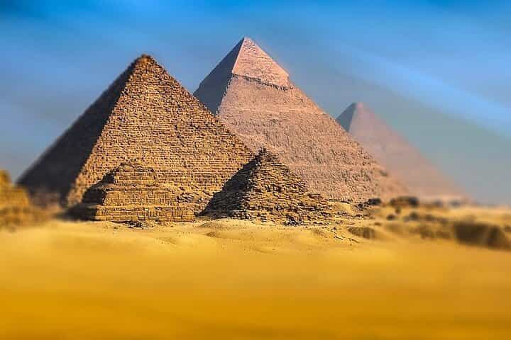 Private Tour to Giza Pyramids and Quad Bike