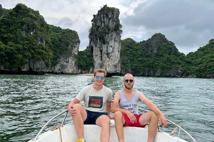 Private Canoe from Cat Ba Island: Explore Halong - Lan Ha Bay