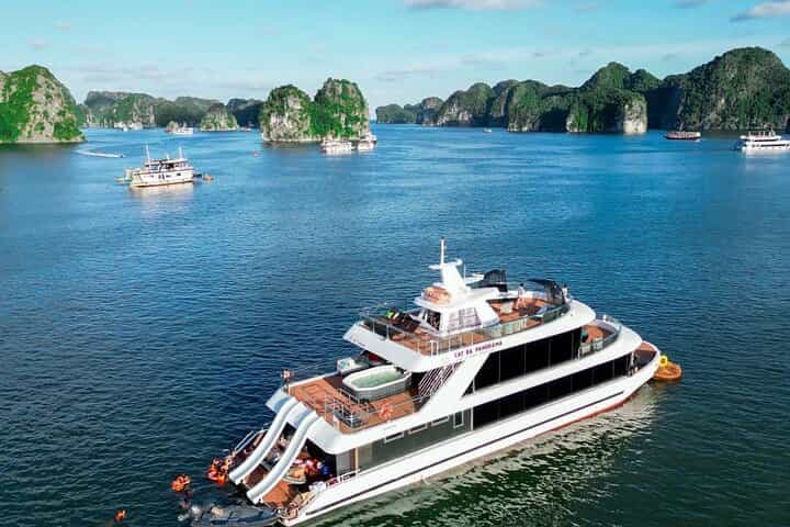 Luxury Lan Ha Bay Full-Day Cruise with Water Slide, Jacuzzi, Meal
