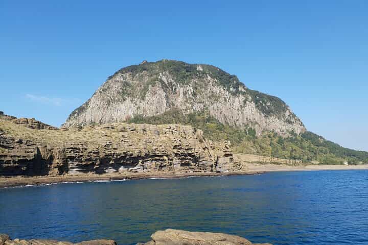 Jeju Island Private Taxi Tour - Yongmeri Coast & O`Sulloc