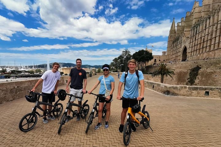 Palma in 1 Day for Couples - Small group e‑bike ride (max 4) through Palma's Old Town Palma in 1 Day for Couples - Small group e‑bike ride (max 4) through Palma's Old Town