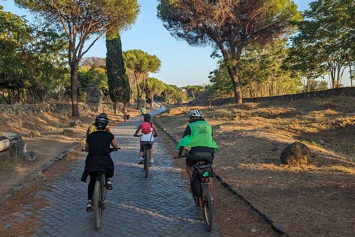 5-Day Premium E-Bike Tour: Rome & Umbria Highlights with Private Transfers 5-Day Premium E-Bike Tour: Rome & Umbria Highlights with Private Transfers