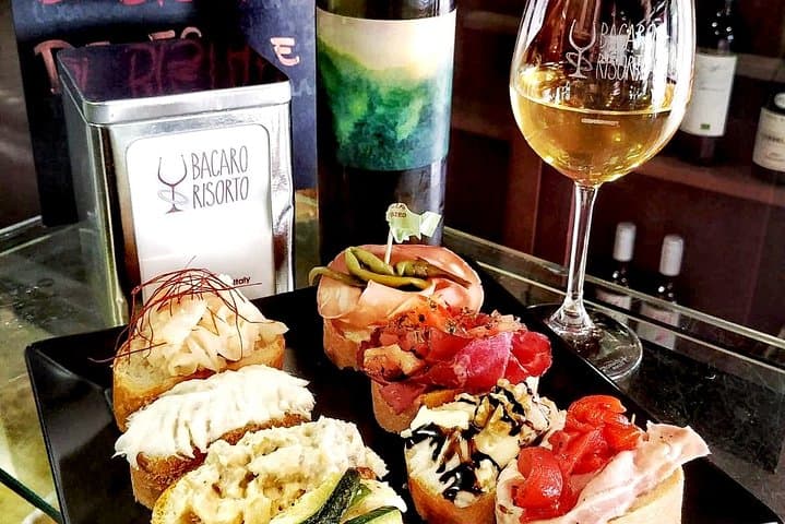 A la Carte Venice — Private Romantic Food Walk (Spritz, Cicchetti & Gelato) A la Carte Venice — Private Romantic Food Walk (Spritz, Cicchetti & Gelato)