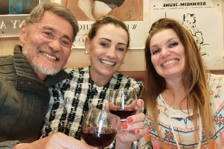 Paris in 1 Day for Couples - Guided evening walk through Saint-Germain-des-Prés Paris in 1 Day for Couples - Guided evening walk through Saint-Germain-des-Prés