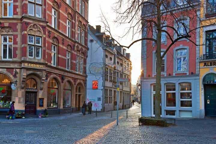 Aachen Scavenger Hunt & Highlights — Self‑Guided Audio Tour (Friends) Aachen Scavenger Hunt & Highlights — Self‑Guided Audio Tour (Friends)