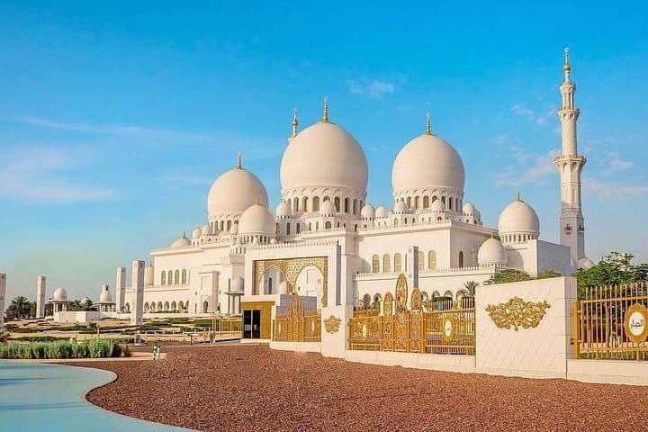 Abu Dhabi City Tour with SZ Grand Mosque. Abu Dhabi City Tour with SZ Grand Mosque.