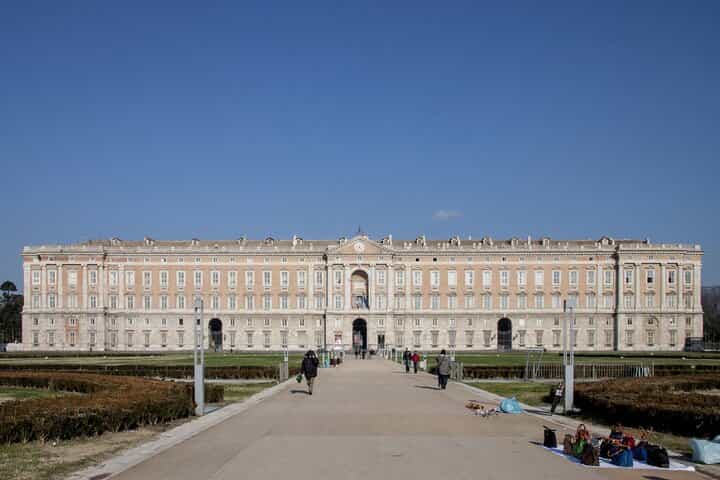 Caserta in 1 Days - Private, licensed 2-hour guided tour of the Reggia di Caserta interior (Grand Staircase, Royal Apartments) Caserta in 1 Days - Private, licensed 2-hour guided tour of the Reggia di Caserta interior (Grand Staircase, Royal Apartments)
