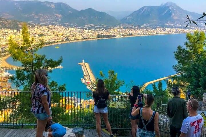 Alanya in 1 Day for Couples - Panoramic photo stop at Alanya viewpoint (I LOVE ALANYA area) Alanya in 1 Day for Couples - Panoramic photo stop at Alanya viewpoint (I LOVE ALANYA area)