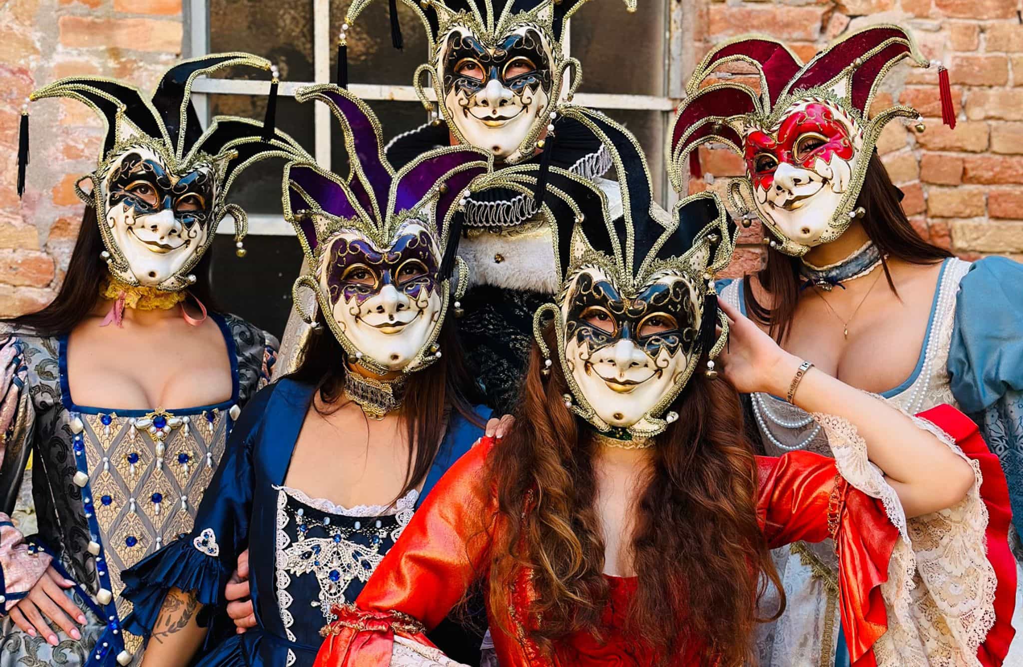 Ancient Carnival Dress-up Experience in Venice Ancient Carnival Dress-up Experience in Venice