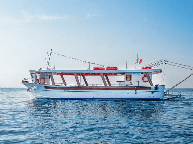 Archeoemotions: Family-friendly Baia Submerged City Boat Tour Archeoemotions: Family-friendly Baia Submerged City Boat Tour