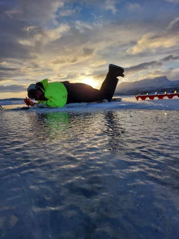 Kiruna in 1 Days - Guided ice fishing on a frozen lake/river near Kiruna/Jukkasjärvi Kiruna in 1 Days - Guided ice fishing on a frozen lake/river near Kiruna/Jukkasjärvi