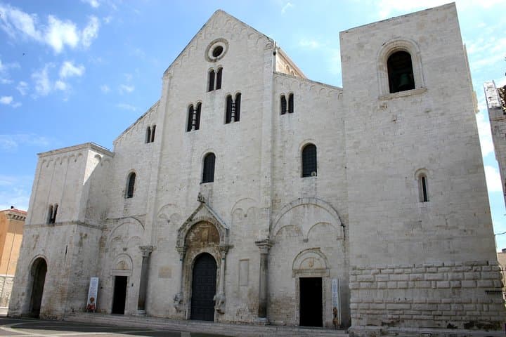 Bari in 1 Day for Couples - Exterior of Castello Normanno-Svevo (Norman-Swabian Castle) Bari in 1 Day for Couples - Exterior of Castello Normanno-Svevo (Norman-Swabian Castle)