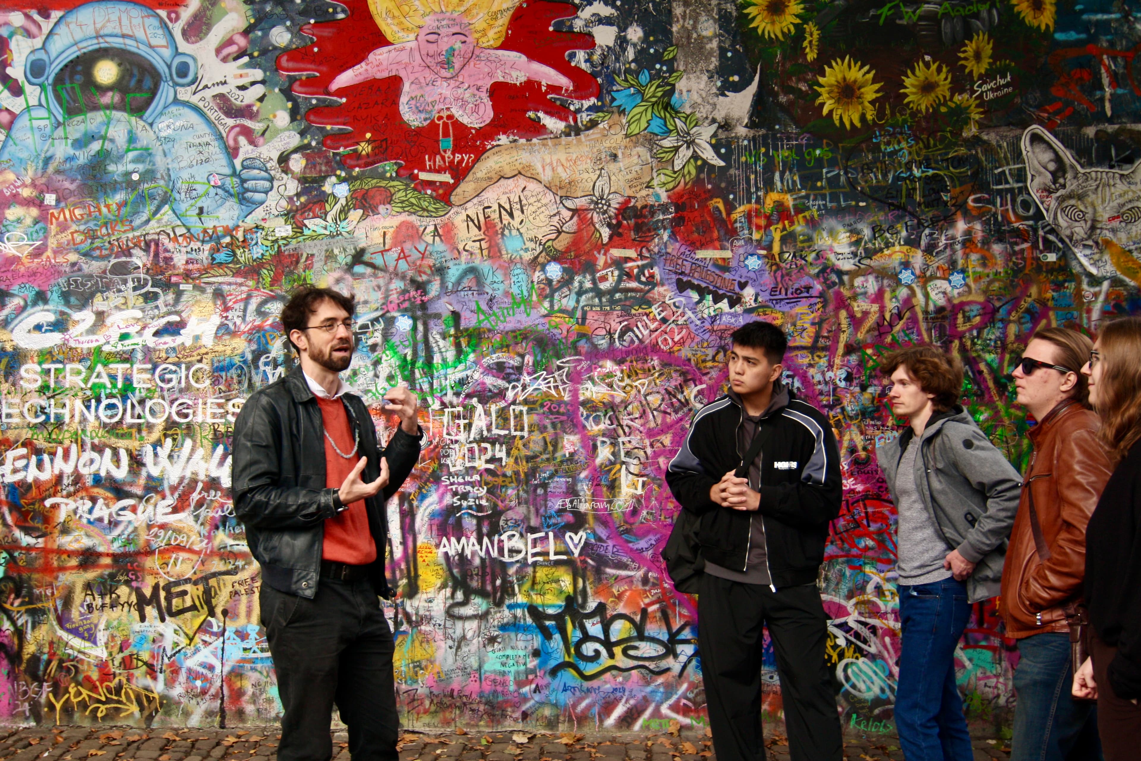 Prague in 1 Day for Couples - St. Nicholas Church (meeting point) and Malostranské náměstí Prague in 1 Day for Couples - St. Nicholas Church (meeting point) and Malostranské náměstí