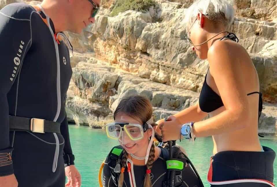 Kalyves in 1 Days - Boat-based discover-scuba for absolute beginners Kalyves in 1 Days - Boat-based discover-scuba for absolute beginners