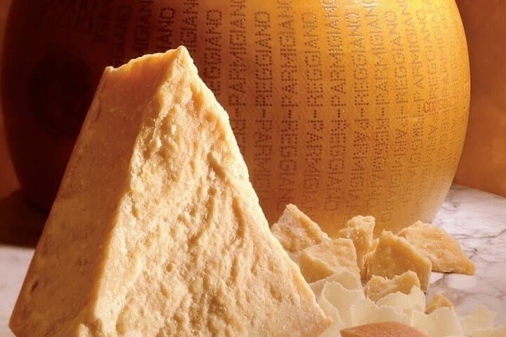 Bologna Private: Red-Medieval Pearl & Its Flavours — Parmigiano, Caves & Wine Bologna Private: Red-Medieval Pearl & Its Flavours — Parmigiano, Caves & Wine