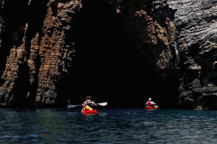 Budva in 1 Day for Friends - 3-hour guided kayak or SUP route along Budva Bay Budva in 1 Day for Friends - 3-hour guided kayak or SUP route along Budva Bay