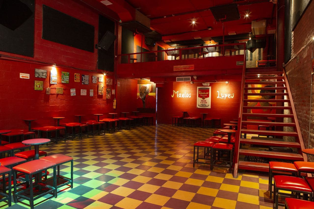 Cena y Show de Salsa en Cali Cena y Show de Salsa en Cali