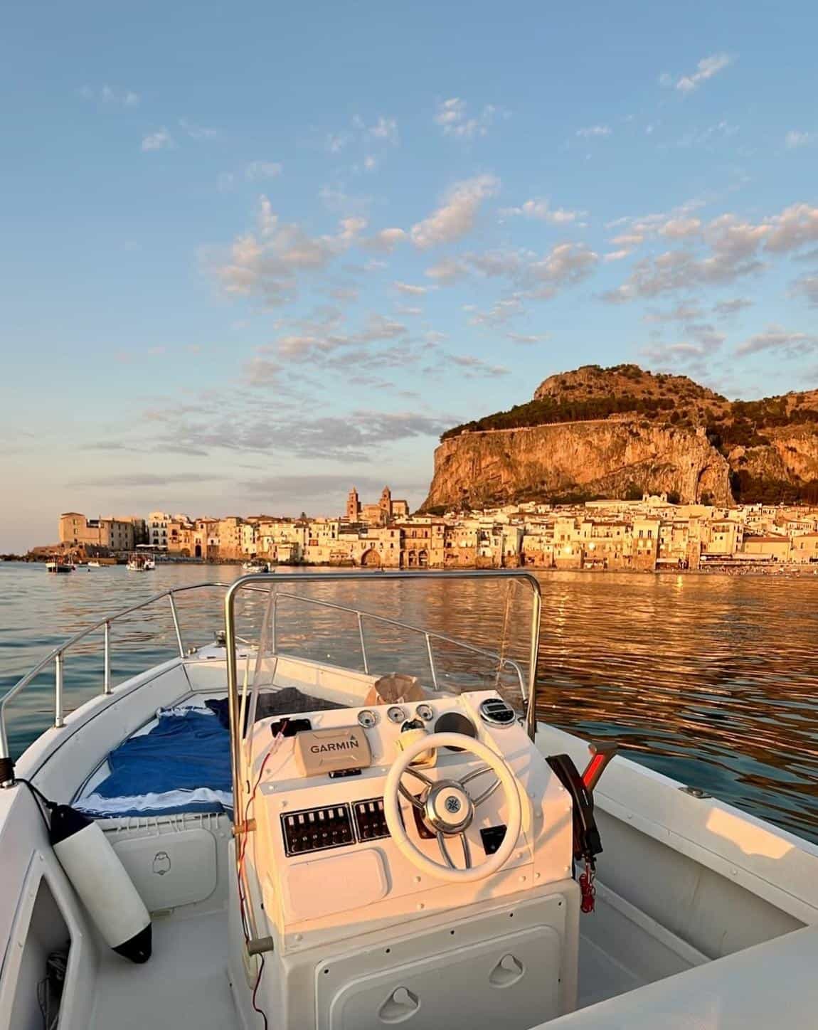 Cruise the coast of Cefalù - private tour Cruise the coast of Cefalù - private tour