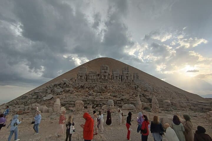 Daily Mount Nemrut Tour with flight from Istanbul Daily Mount Nemrut Tour with flight from Istanbul
