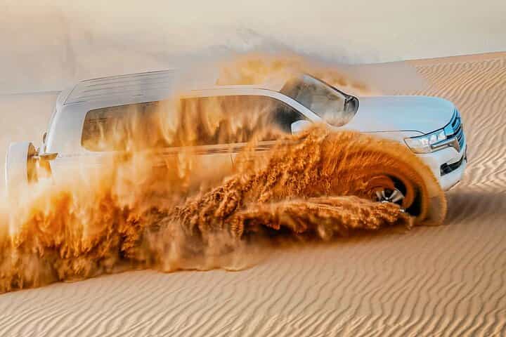 Dubai in 1 Days - Dune bashing in a 4x4 Land Cruiser Dubai in 1 Days - Dune bashing in a 4x4 Land Cruiser