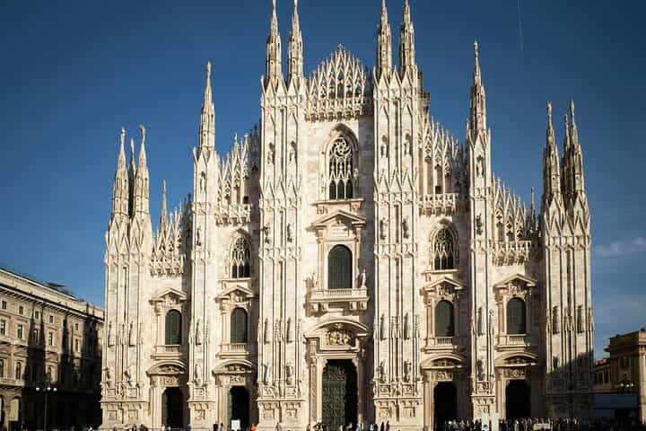 Duomo di Milano Private Tour with Rooftop Access — Romantic Afternoon & Rooftop Aperitivo Duomo di Milano Private Tour with Rooftop Access — Romantic Afternoon & Rooftop Aperitivo