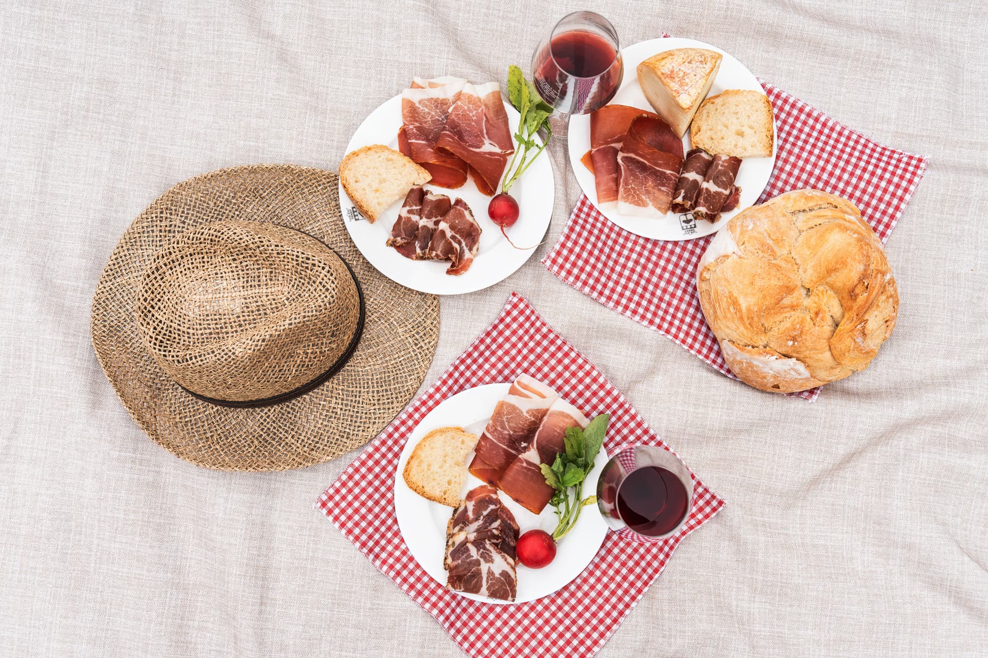 Montepulciano in 1 Day for Couples - Meet at Valdichiana Living in Piazza Grande Montepulciano in 1 Day for Couples - Meet at Valdichiana Living in Piazza Grande