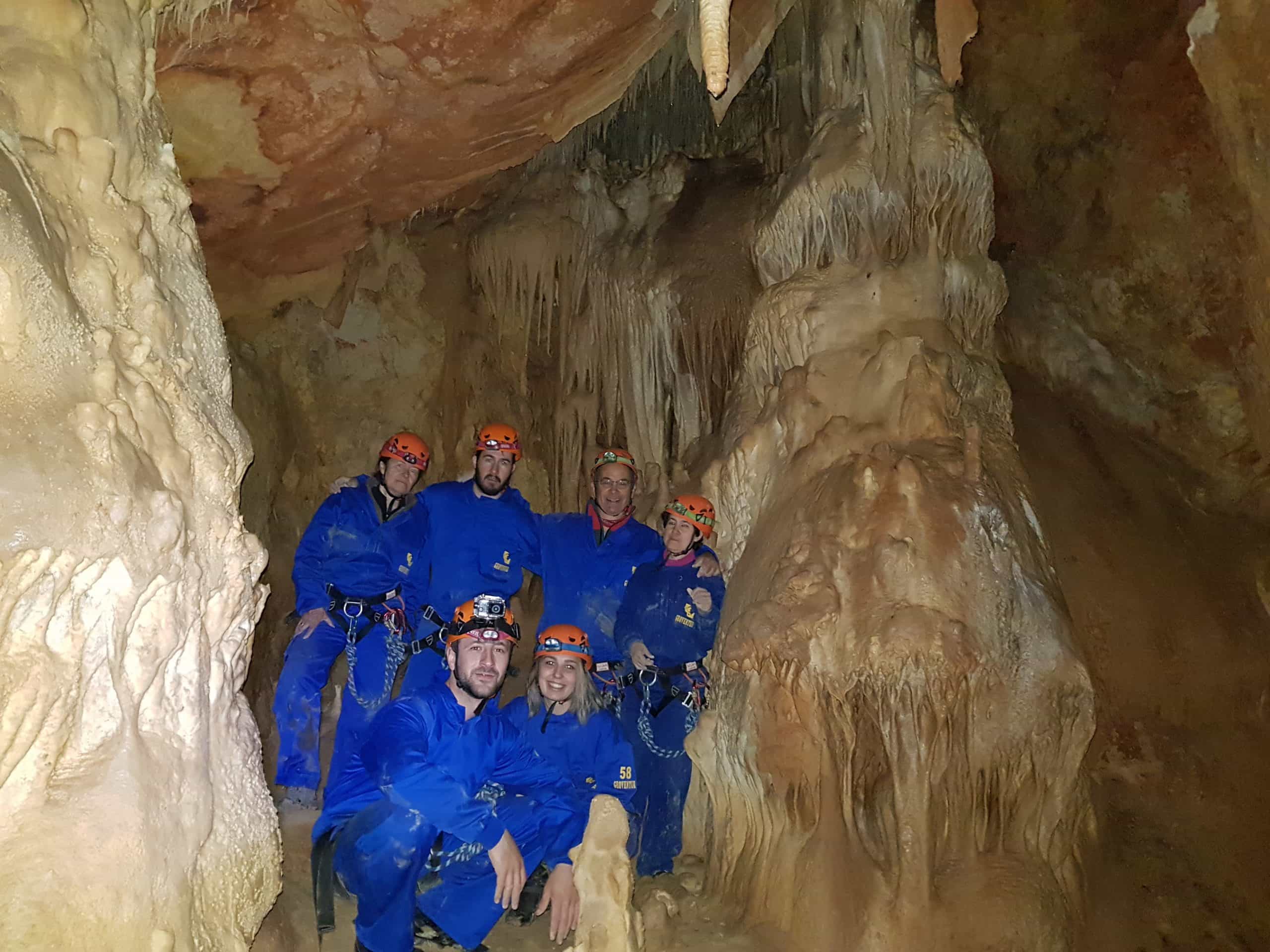 Espeleología en Ejulve (iniciación) — Plan familiar Espeleología en Ejulve (iniciación) — Plan familiar