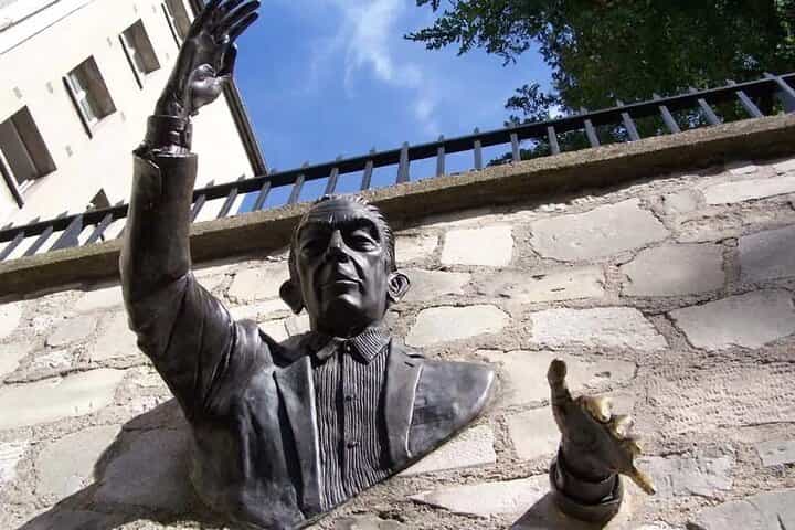 Paris in 1 Day for Couples - Sacré-Cœur viewpoint and moment of serenity Paris in 1 Day for Couples - Sacré-Cœur viewpoint and moment of serenity