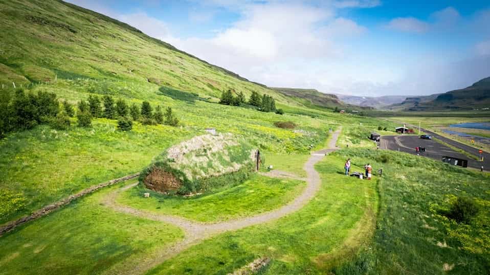 Búðardalur in 1 Day - Sit beside the fire inside a fully furnished replica Viking longhouse Búðardalur in 1 Day - Sit beside the fire inside a fully furnished replica Viking longhouse