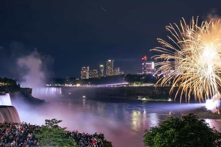 Fireworks & Falls Glow Walking Tour Canada + Skylon Tower (Couples) Fireworks & Falls Glow Walking Tour Canada + Skylon Tower (Couples)