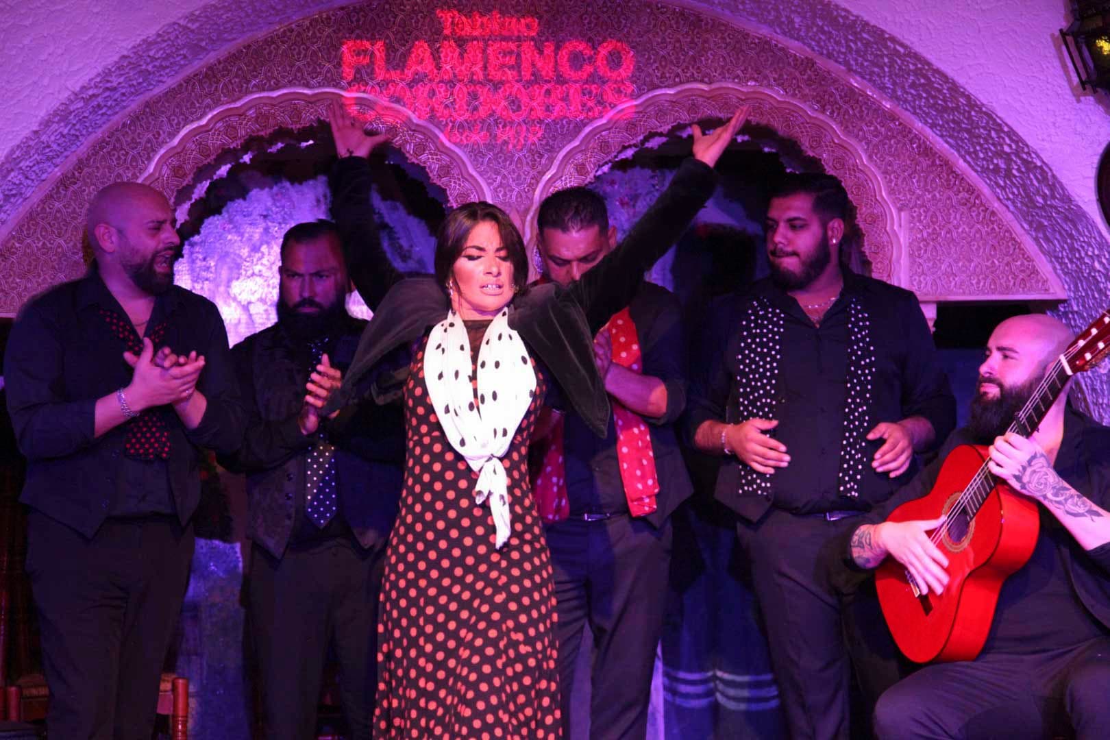 Flamenco Night at Tablao Cordobes — Romantic Evening on La Rambla Flamenco Night at Tablao Cordobes — Romantic Evening on La Rambla