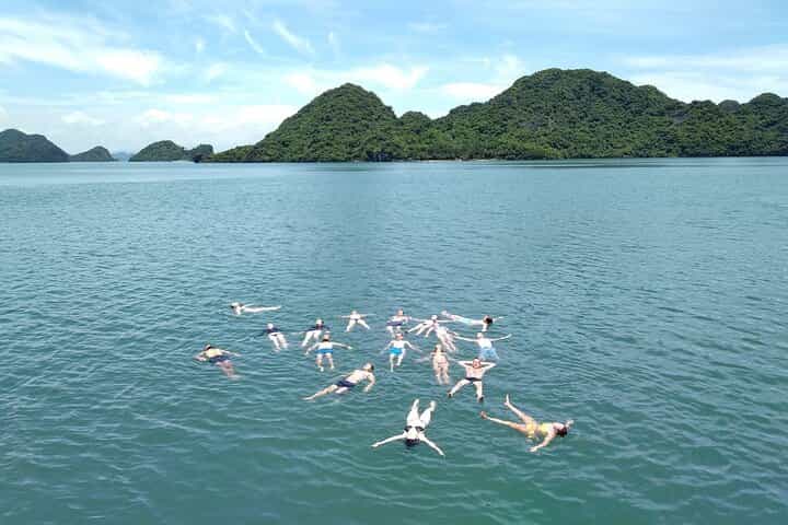 Haiphong in 1 Days - Lan Ha Bay scenic cruise Haiphong in 1 Days - Lan Ha Bay scenic cruise